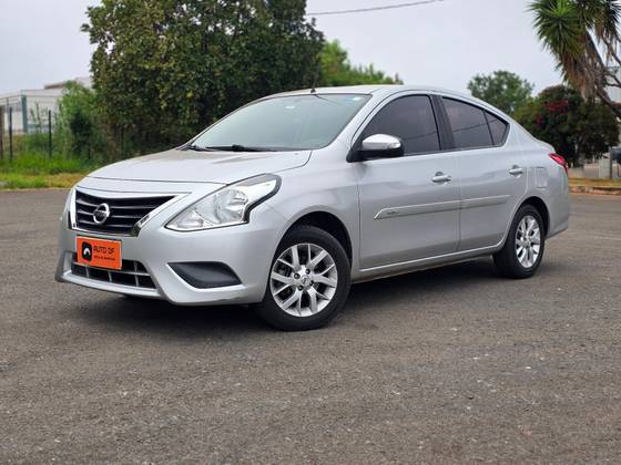 NISSAN VERSA 1.6 16V FLEXSTART SV 4P XTRONIC NISSAN VERSA 1.6 16V FLEXSTART SV 4P XTRONIC